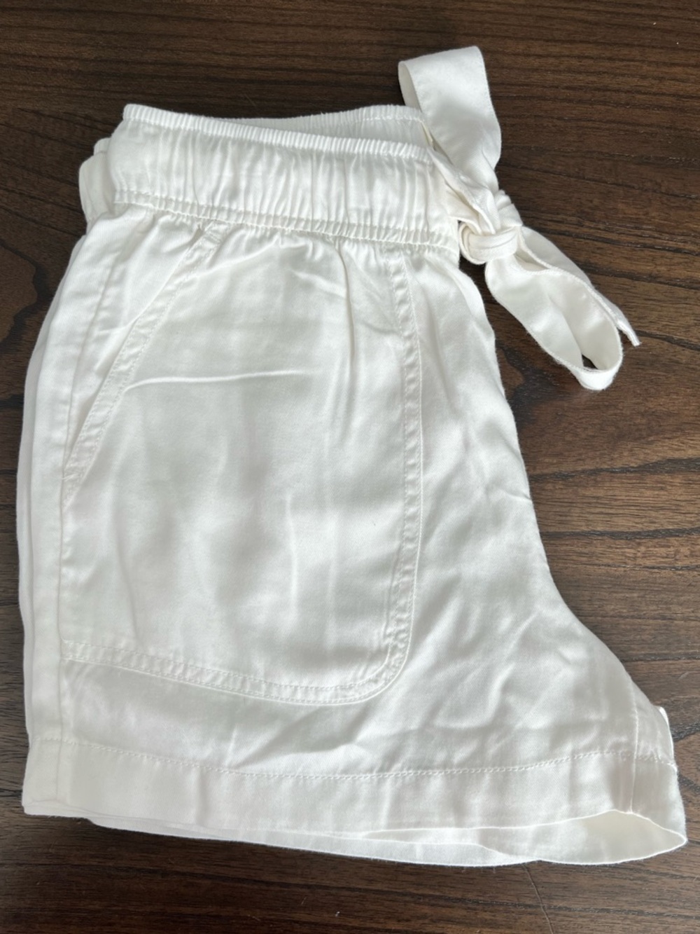 NWOT C&C California White Elastic-Waist Shorts - S - Picture 6 of 7